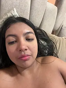 nicole fisherr online show from March 11, 8:29 am