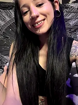 MissMidnightUK online show from December 15, 12:27 am