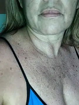 Kasandra Ho online show from April 6, 8:04 am