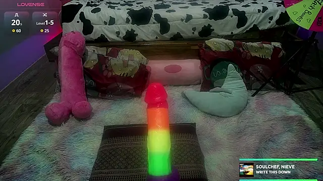 Snapshot of kellycakemeow chatting on October 23, 6:30 am kellycakemeow online show from October 23, 6:30 am
