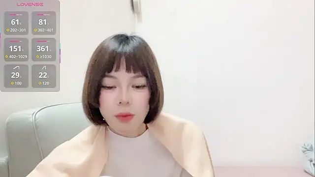 Linda-LL online show from November 17, 12:28 pm