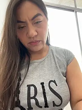 Iam  Cristal online show from February 1, 9:24 pm