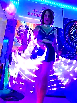 thatonespicychick online show from December 20, 7:40 pm