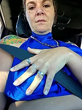 thatonespicychick online show from September 13, 3:31 pm