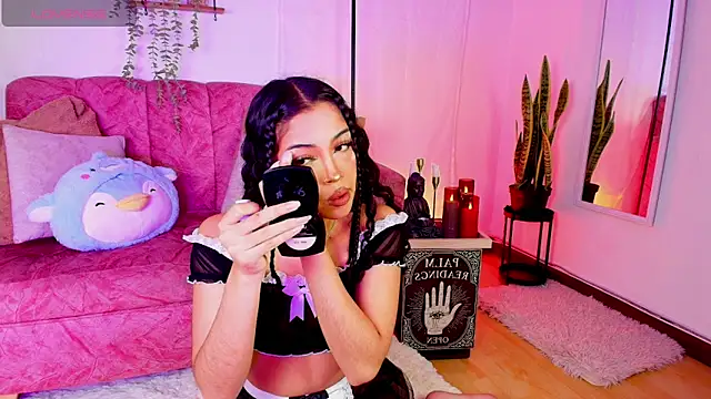 Sara Jhonson online show from April 14, 11:49 pm