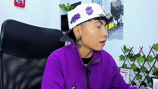 Im Mathias online show from November 6, 4:07 am