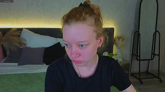 Michelle Blond online show from April 5, 9:41 am