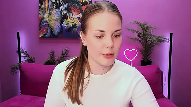 Snapshot of holy_kitty chatting on October 22, 1:16 pm holy kitty online show from October 22, 1:16 pm