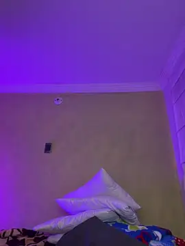 aurora divine online show from March 4, 10:16 pm