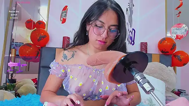 MadyJackson online show from October 23, 11:49 am