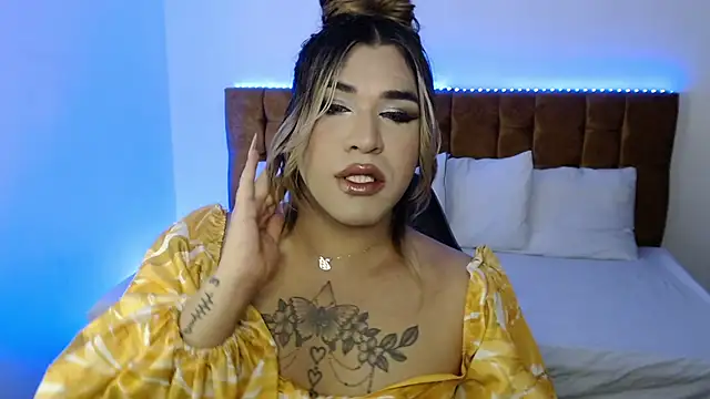 Snapshot of alexiaaross chatting on September 10, 9:53 am alexiaaross online show from September 10, 9:53 am