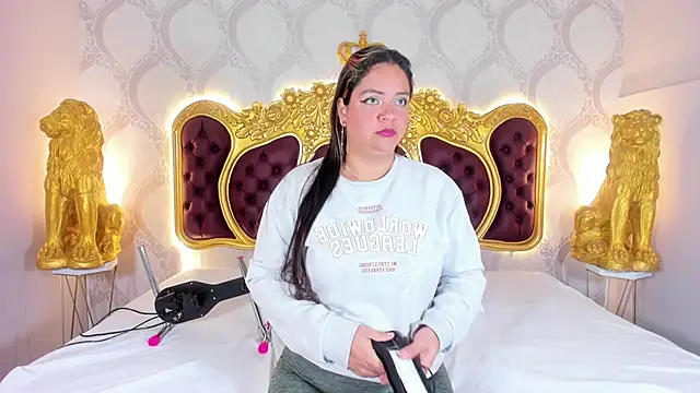 KendralHolson online show from October 21, 4:38 am