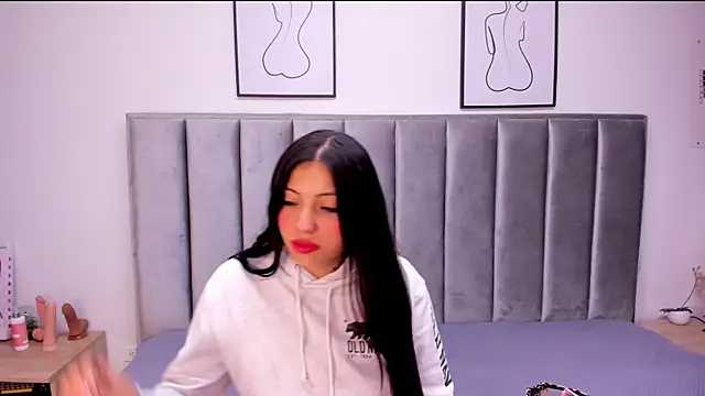 Emmy-Turnner online show from October 22, 11:59 am