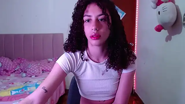 Perla web09 online show from December 2, 11:40 pm