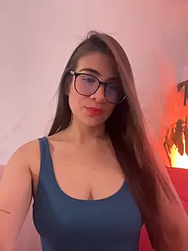 MariaIsabella8 online show from June 2, 9:16 pm