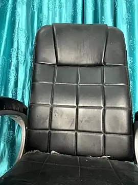 Snapshot of poision51 chatting on October 15, 3:42 am poision51 online show from October 15, 3:42 am