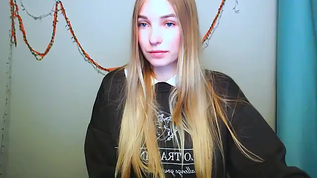 Queen ofLove online show from December 14, 2:45 pm