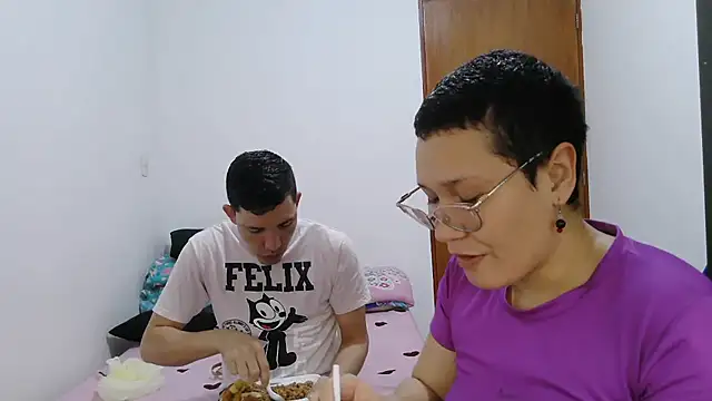 luxandracon23 online show from January 6, 7:28 pm