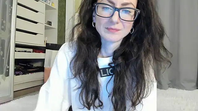 Baby Jewel online show from October 15, 10:51 am