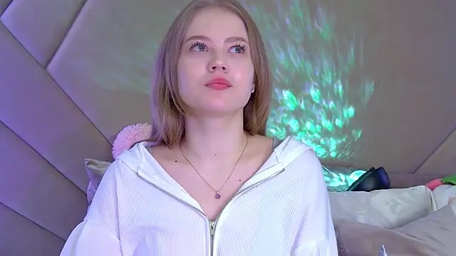 SelinSwarovski online show from October 7, 6:45 pm