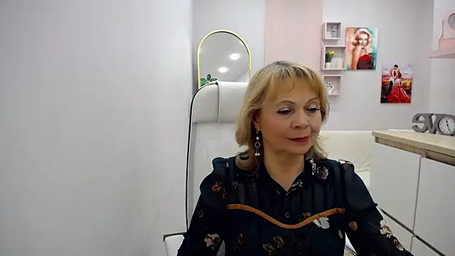 Milla Cutie18 online show from April 23, 6:32 am