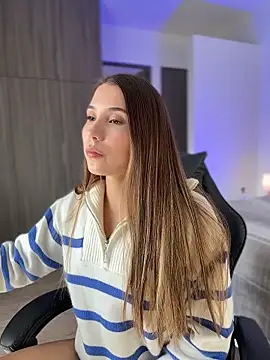 SophieRaily  online show from November 10, 6:03 pm