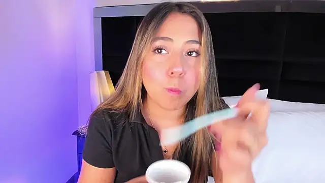 MelodyRey  online show from October 10, 11:20 pm