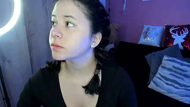 agnes 213 online show from November 24, 1:46 pm