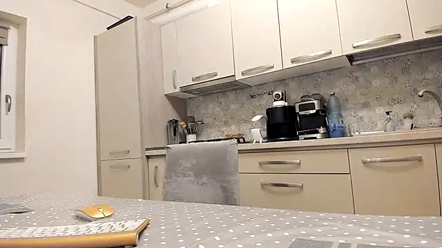 bbruneta37 online show from November 24, 7:05 pm