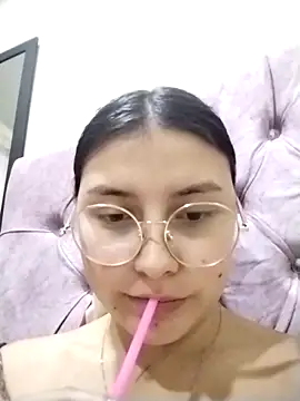 Noellesable online show from October 25, 8:59 pm