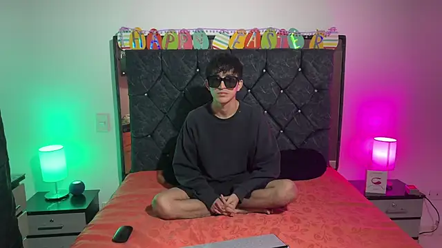 khonsu s online show from April 3, 10:08 pm