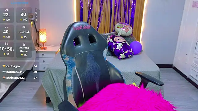 Kate Laurence  online show from November 15, 11:55 am