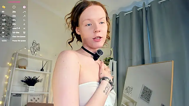 ZaraBluitt online show from March 13, 9:32 am