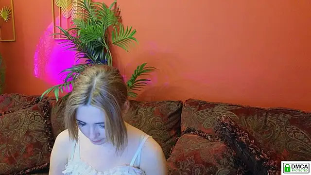 Inessa Holiday online show from November 16, 1:33 pm