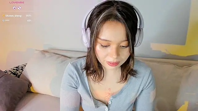 Snapshot of Mellovely chatting on September 13, 4:15 pm Mellovely online show from September 13, 4:15 pm