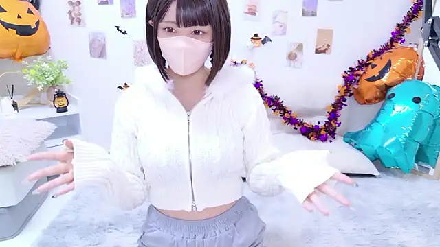 aki zzz online show from October 28, 7:30 pm