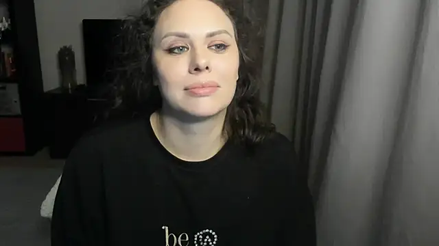 MollyCheiz online show from May 27, 9:01 pm