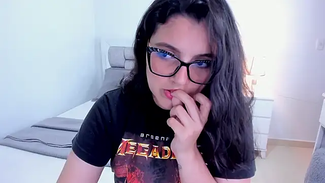 Camilaa bueno online show from March 31, 12:32 am