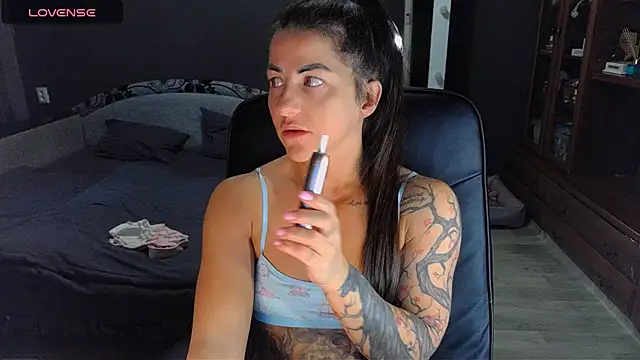 Snapshot of Aria_Dl chatting on October 9, 1:04 pm Aria Dl online show from October 9, 1:04 pm