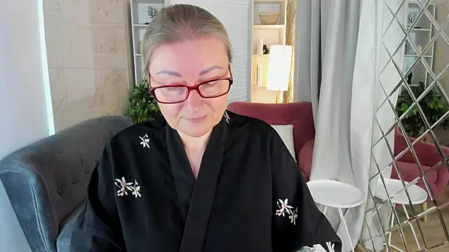 AlexandraKind online show from October 27, 8:47 pm