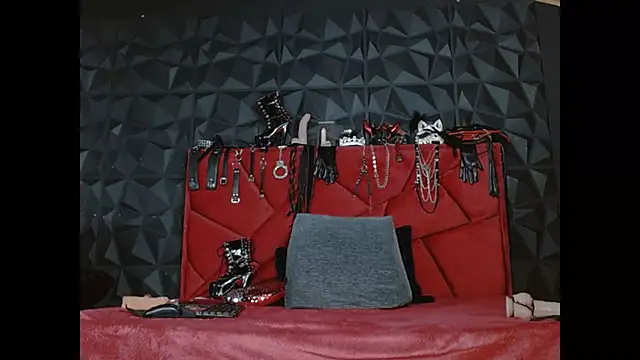 NahomiiPriestt online show from November 20, 3:29 am