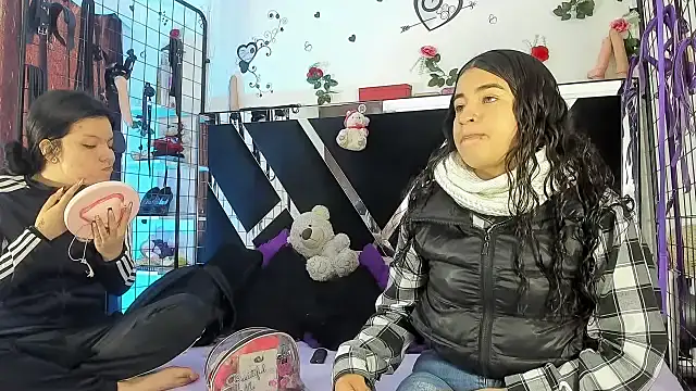 abby eemily online show from December 4, 12:40 pm