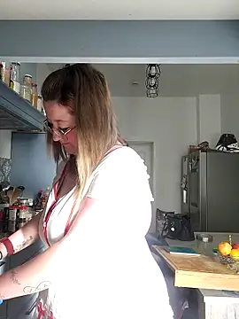 Lillyloo  online show from March 10, 7:23 am