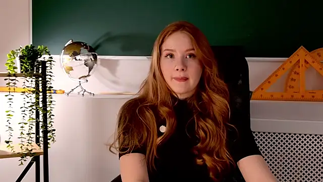 VikkiStorm online show from October 24, 3:57 am