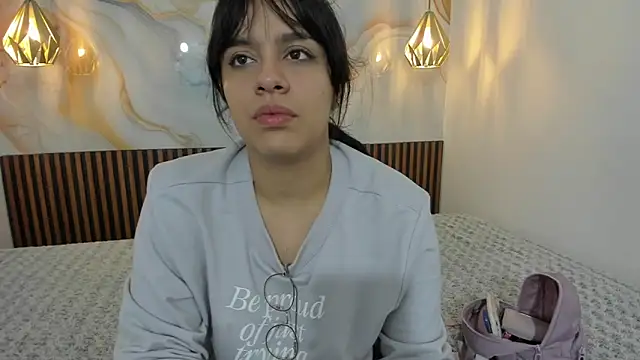 MelissaGilll online show from December 5, 7:26 pm