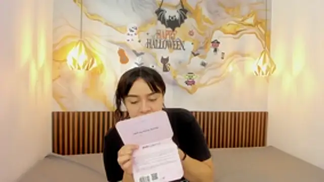 MelissaGilll online show from November 3, 7:18 pm