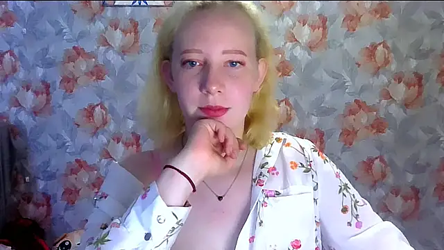 MelxMellie online show from July 13, 8:04 am