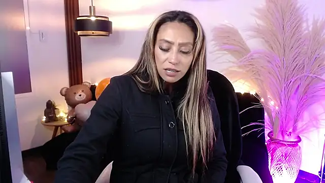 salome drasin online show from October 13, 3:42 am