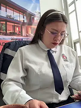 LIZ-06  online show from November 5, 2:00 pm