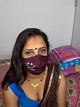 Hoty-cpl online show from May 24, 1:43 pm